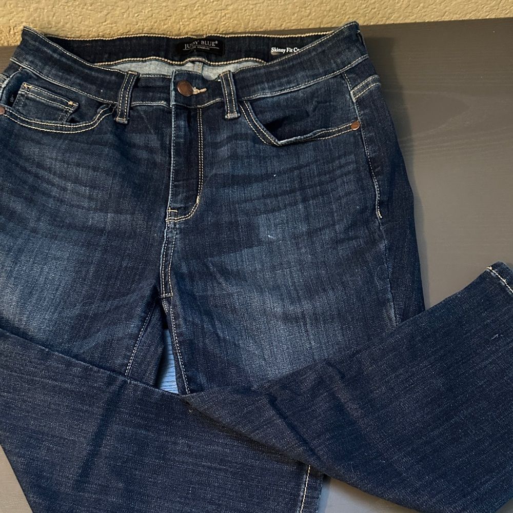 Judy Blue, Indigo Blue Women's Dark Wash cropped Jeans